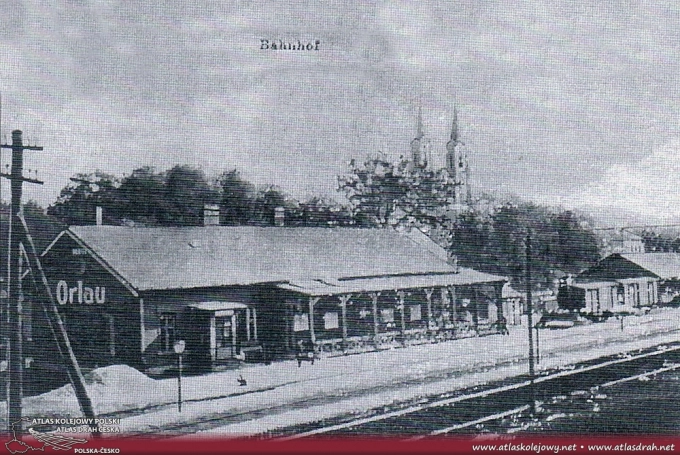 Budova železniční stanice v období před 1. světovou válkou